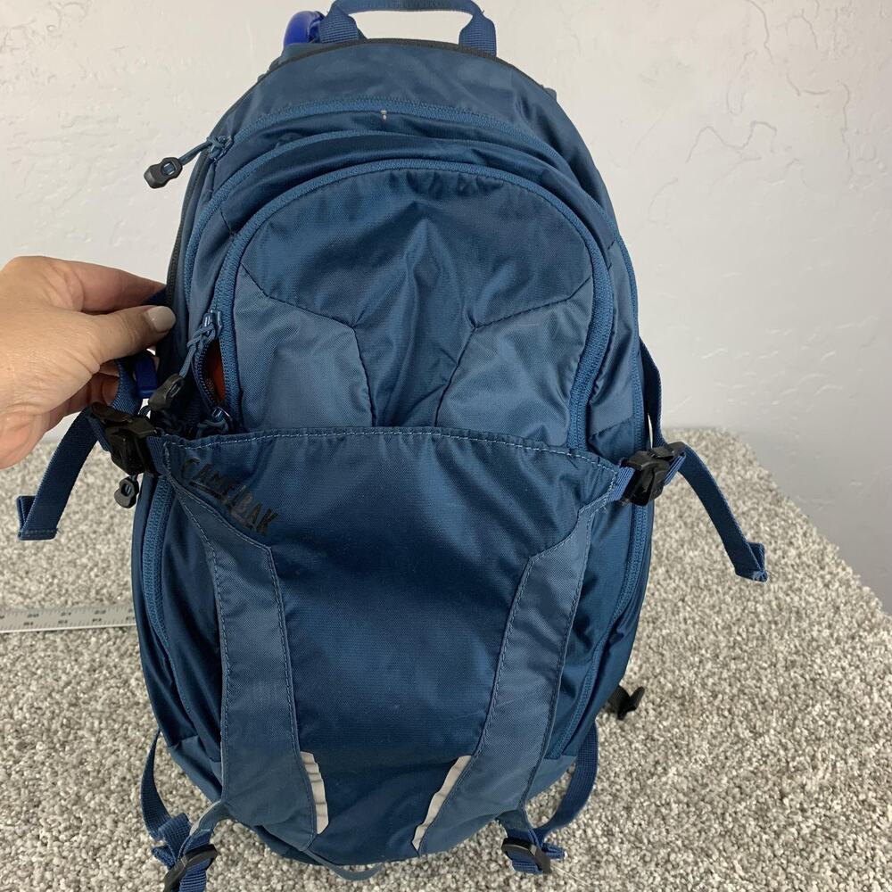 Camelbak M.U.L.E. Hydration Backpack Outdoor Hiking Cycling Pack Medium Size